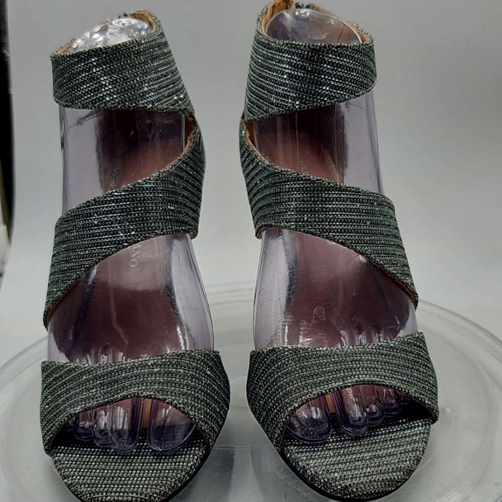 Z Christian Siriano Silver Heels Sz 6.5